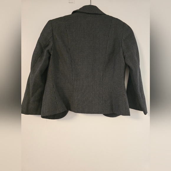 Blazer - Picture 3 of 5